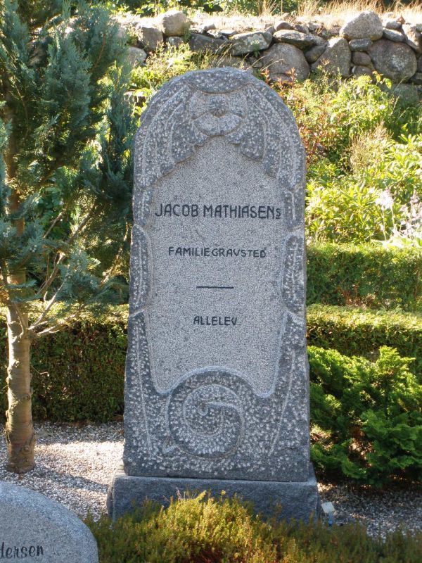Jacob Mathiasen's familiegravsted.JPG
